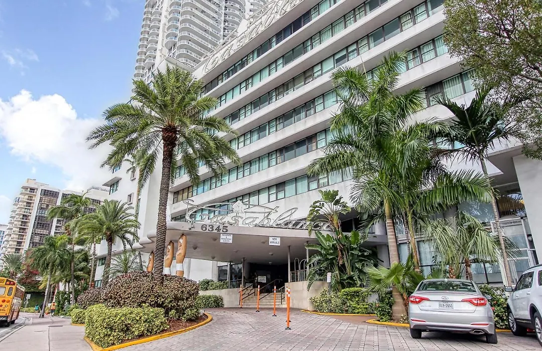 Deluxe Studios And Apartments At The Casablanca-1